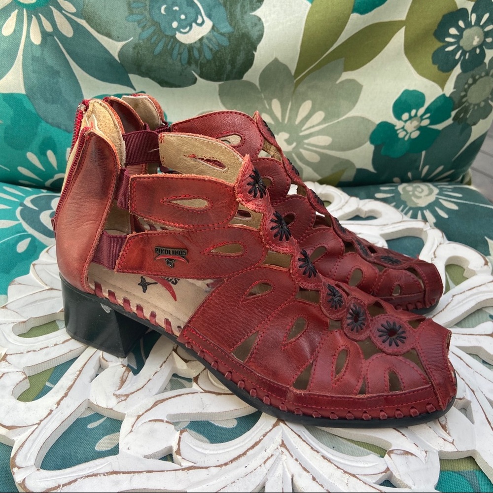 Pikolinos Red Leather